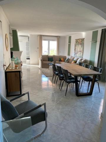 Appartement T4 Tres Bien Situe Et Climatise เอลเลอรูซ ภายนอก รูปภาพ